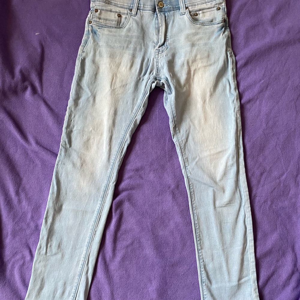 Alexander Julian light wash boyfriend jeans